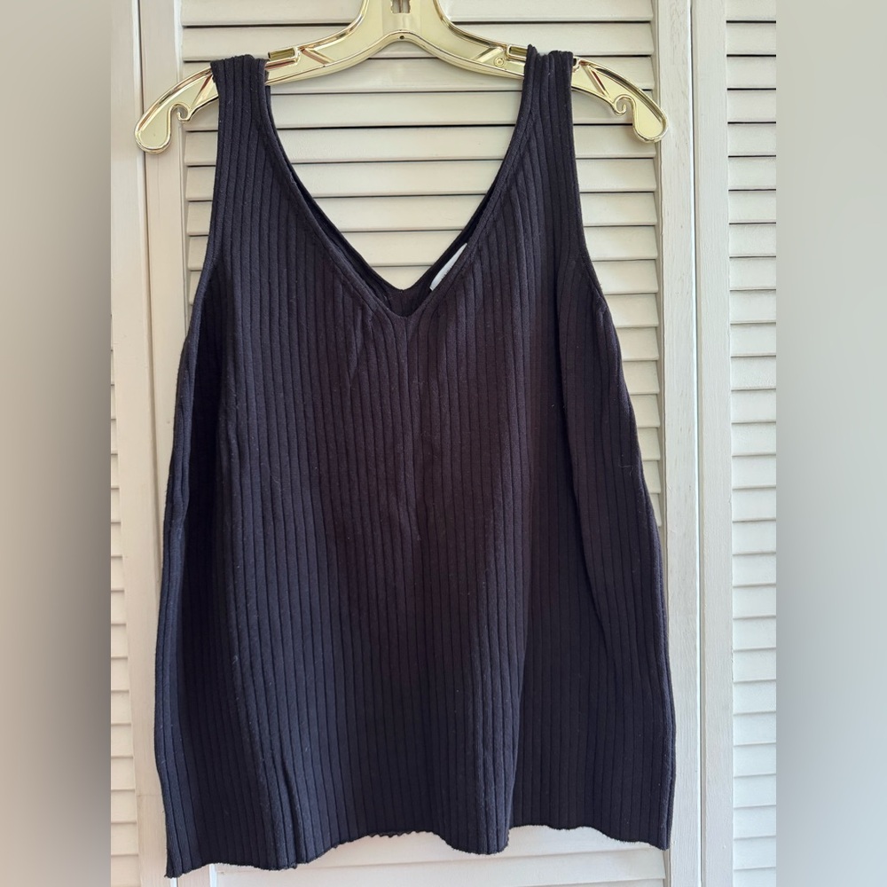 Nine West Black Ribbed V-Neck Women's Tank Top PTP 19”